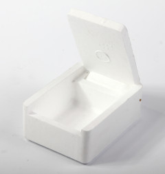 Мотыльница квадратная средняя 60*80*30мм Три кита